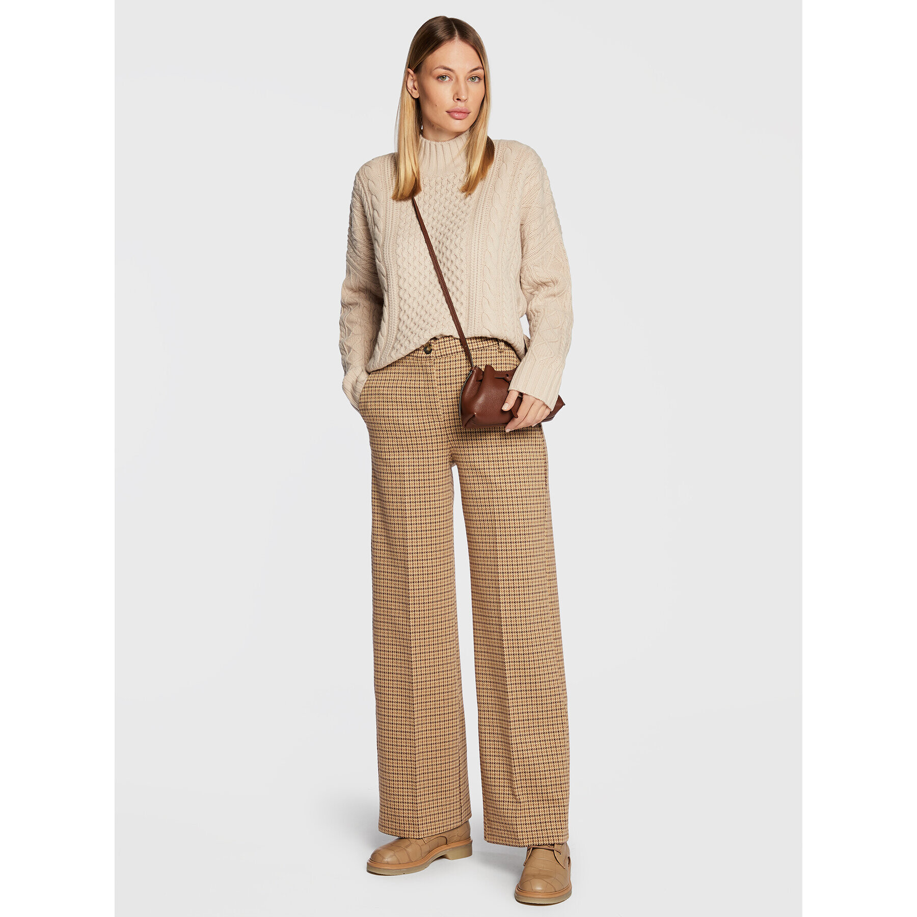 Weekend Max Mara Pantaloni din material Seggio 57860223 Bej Regular Fit - Pled.ro