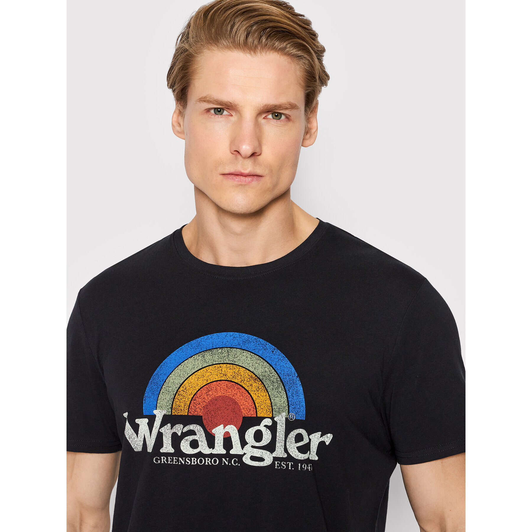 Wrangler Tricou Sunrise W7J2D3100 Negru Regular Fit - Pled.ro