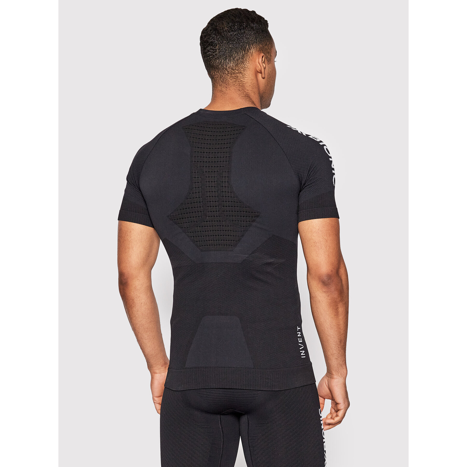 X-Bionic Tricou tehnic Invent 4.0 RTRT00S19M Negru Slim Fit - Pled.ro