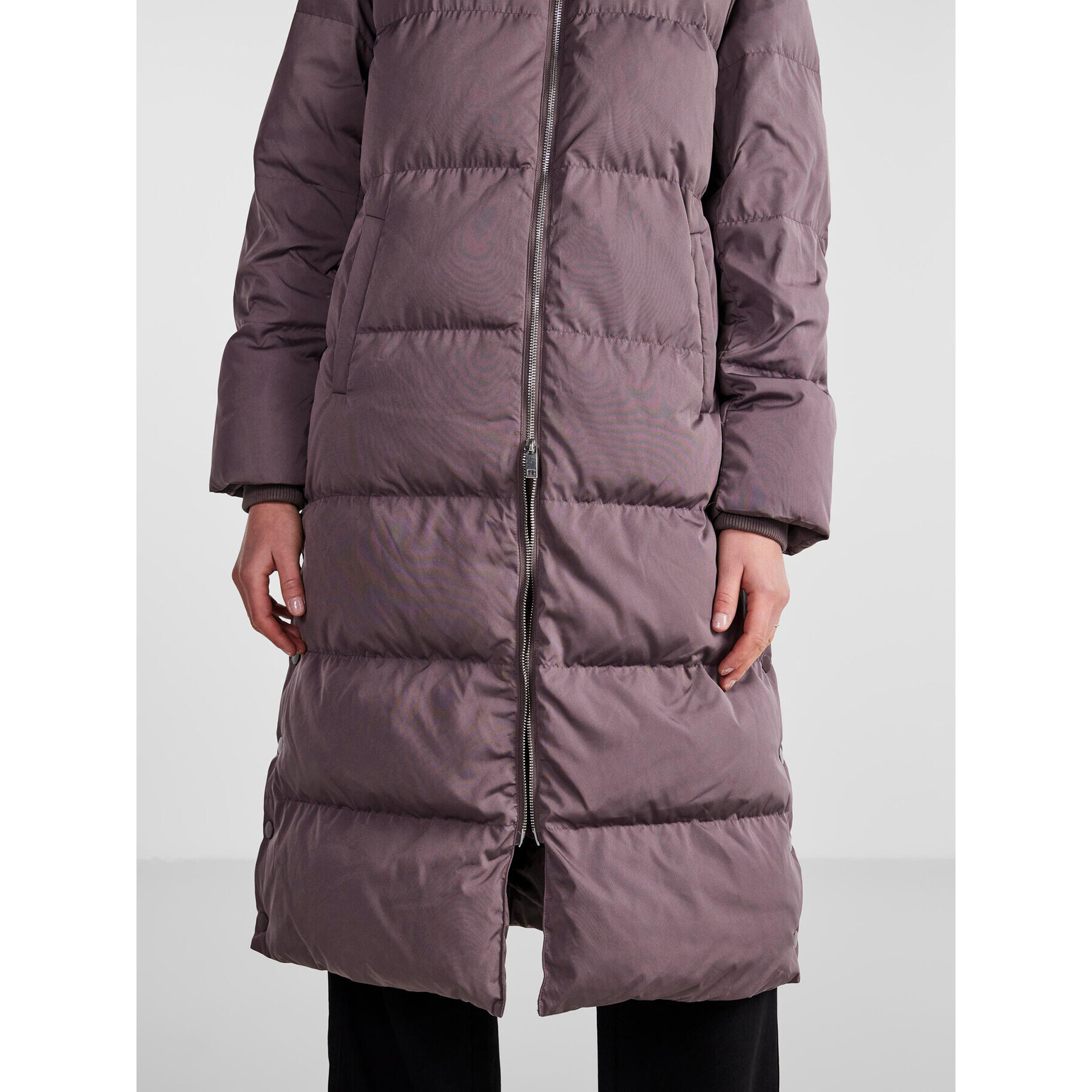 YAS Geacă din puf 26023635 Violet Regular Fit - Pled.ro