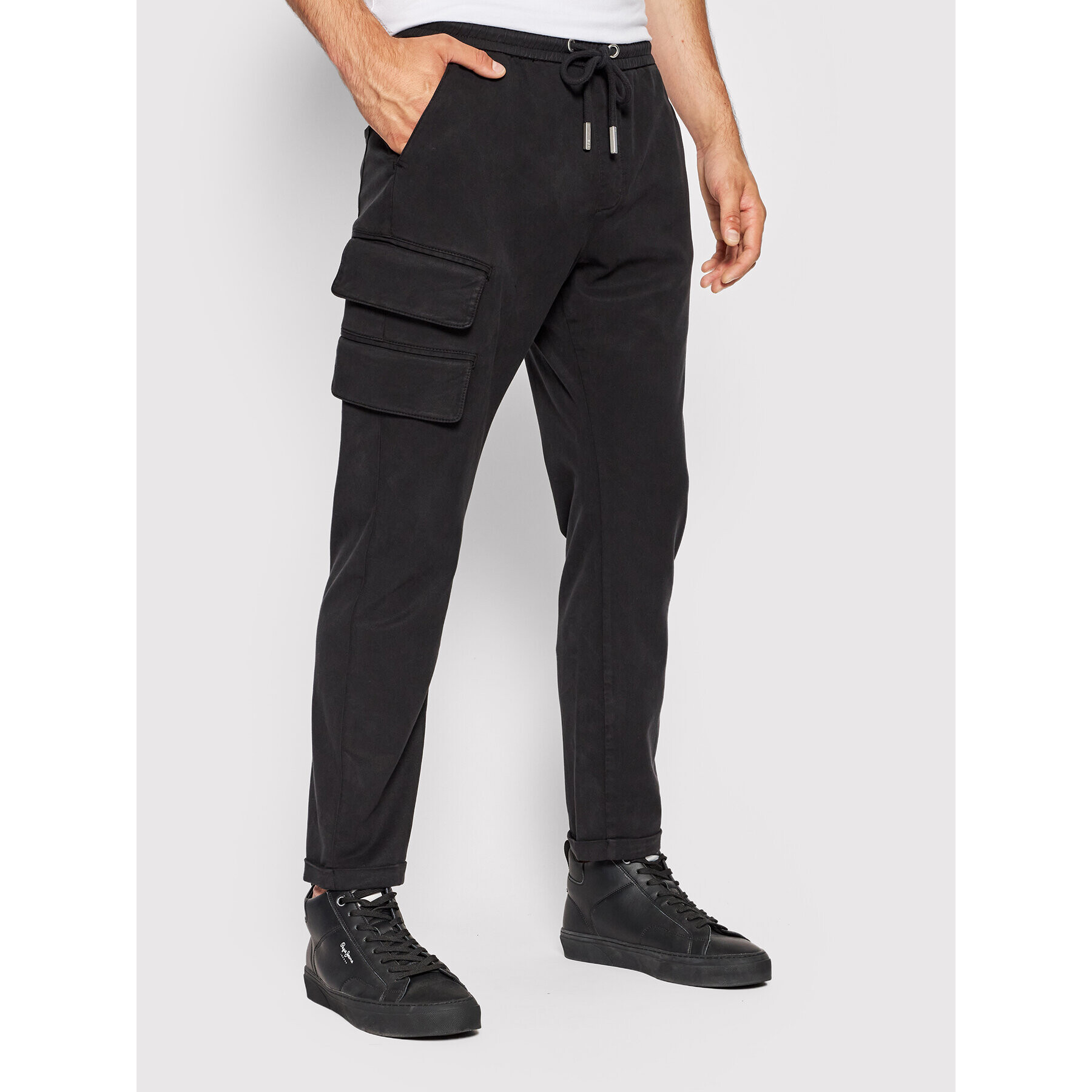 Young Poets Society Pantaloni din material Aris Washed 107021 Negru Regular Fit - Pled.ro