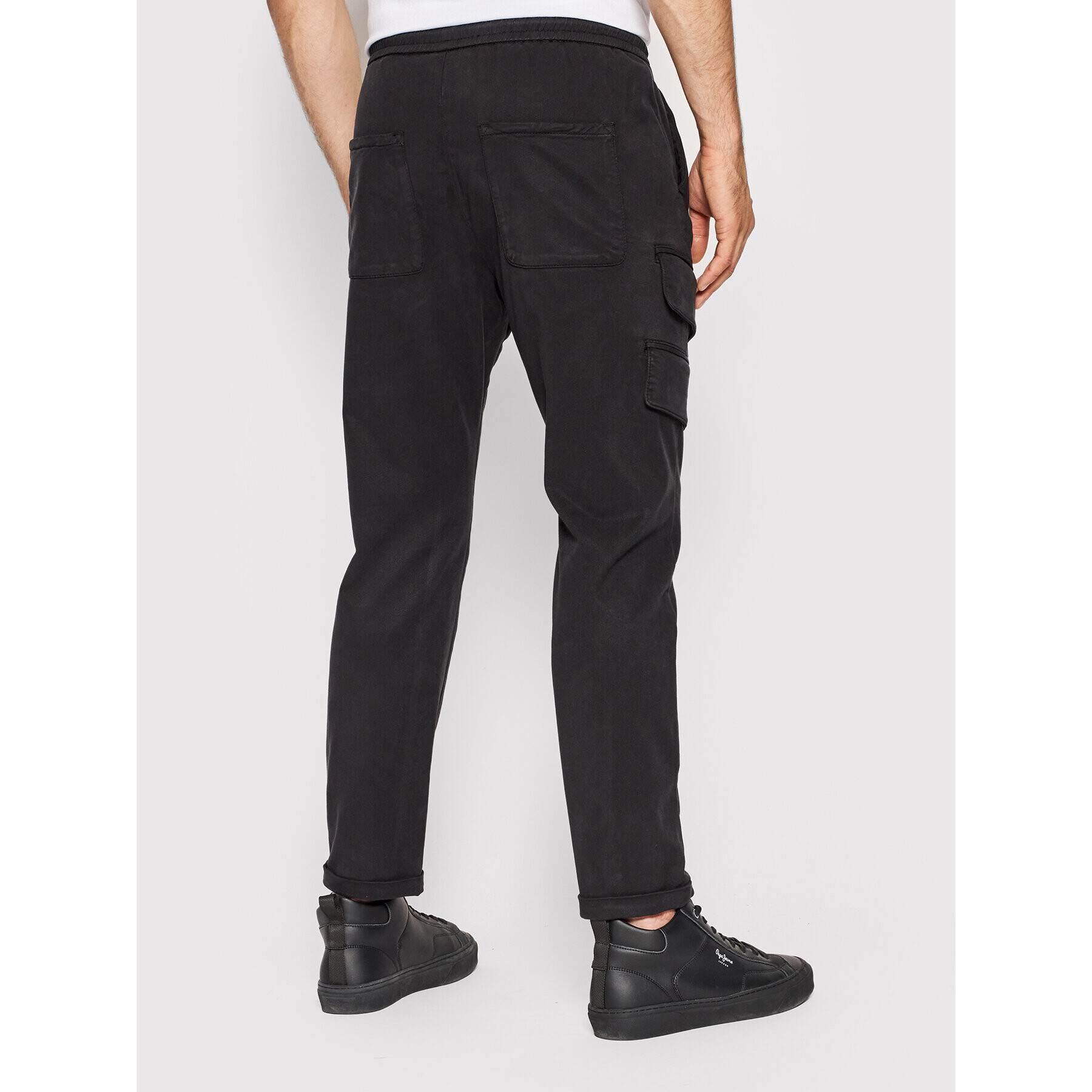 Young Poets Society Pantaloni din material Aris Washed 107021 Negru Regular Fit - Pled.ro