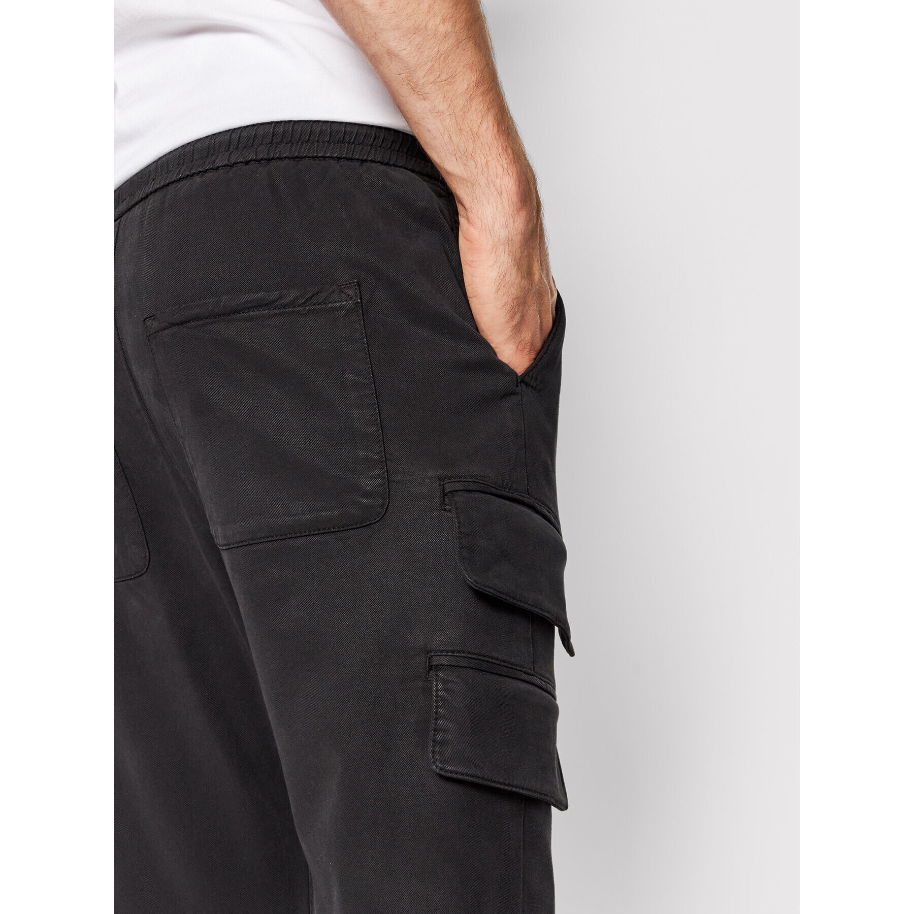 Young Poets Society Pantaloni din material Aris Washed 107021 Negru Regular Fit - Pled.ro