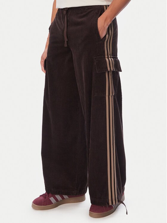 adidas Pantaloni din material Corduroy 3S Cargo KT0064 Relaxed Fit