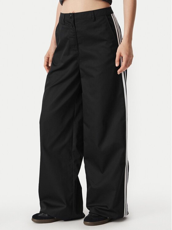 adidas Pantaloni din material Tailored KS9370 Loose Fit