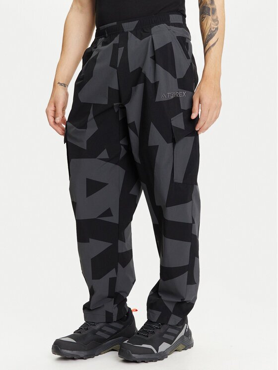 adidas Pantaloni outdoor Terrex Xploric Cargo JF3716 Loose Fit