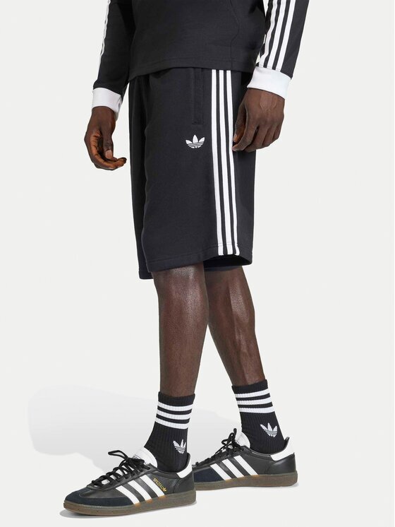 adidas Pantaloni scurți sport 3-Stripes KE3566 Regular Fit