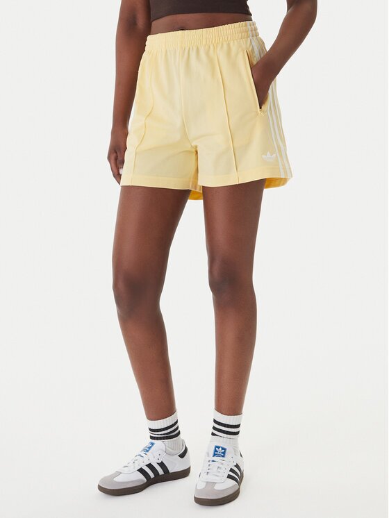adidas Pantaloni scurți sport Firebird Classic KD3669 Regular Fit