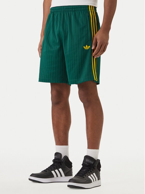adidas Pantaloni scurți sport Firebird Engineered Stripes KS5504 Regular Fit
