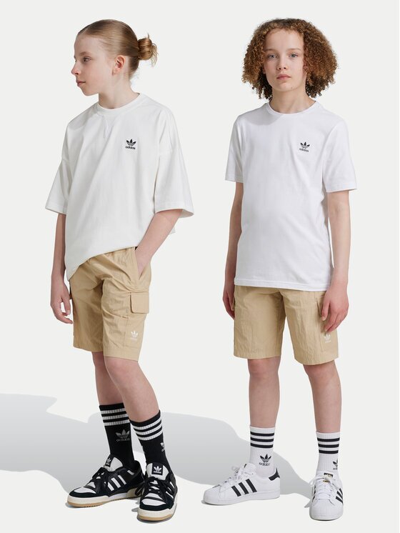 adidas Pantaloni scurți sport IX7598 Regular Fit