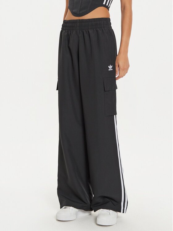 adidas Pantaloni trening adicolor 3-Stripes JF1292 Loose Fit