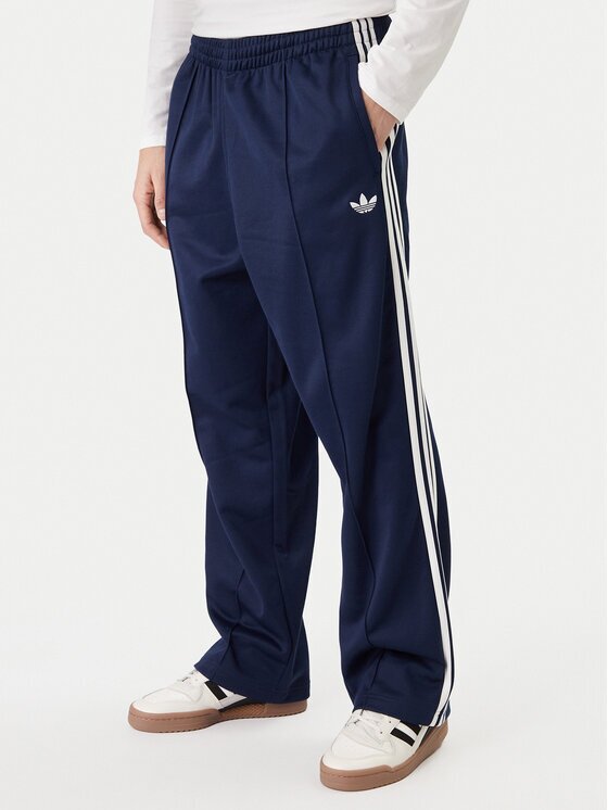 adidas Pantaloni trening adicolor KE3496 Loose Fit