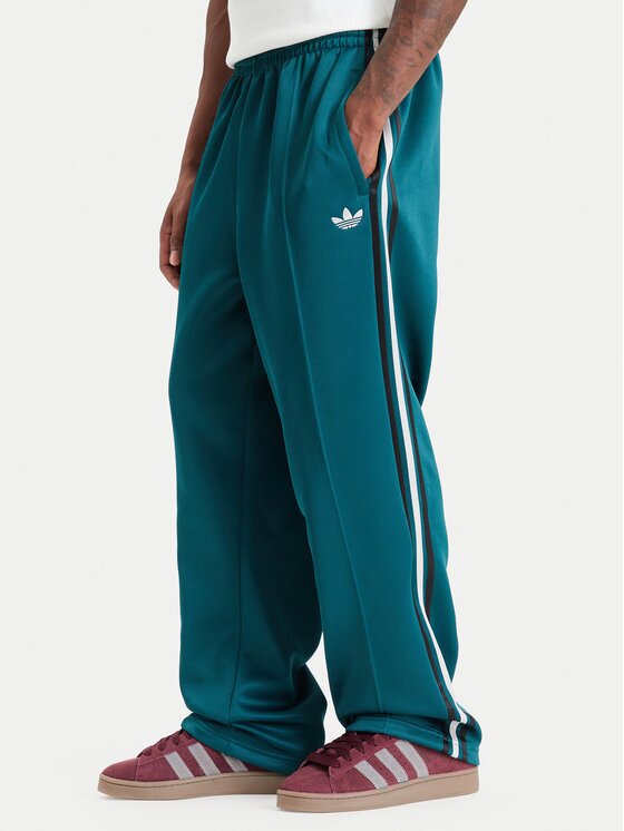 adidas Pantaloni trening Adicolor Spacer Baggy Track Pant KS7429 Relaxed Fit