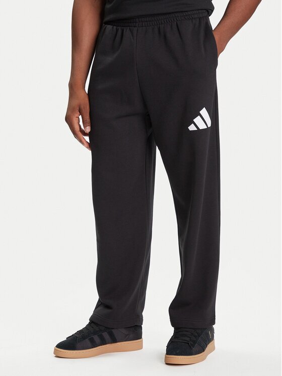 adidas Pantaloni trening Essentials JF3567 Loose Fit
