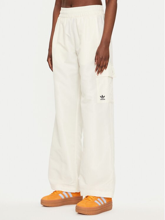 adidas Pantaloni trening Essentials Woven Cargo IX9970 Écru Loose Fit