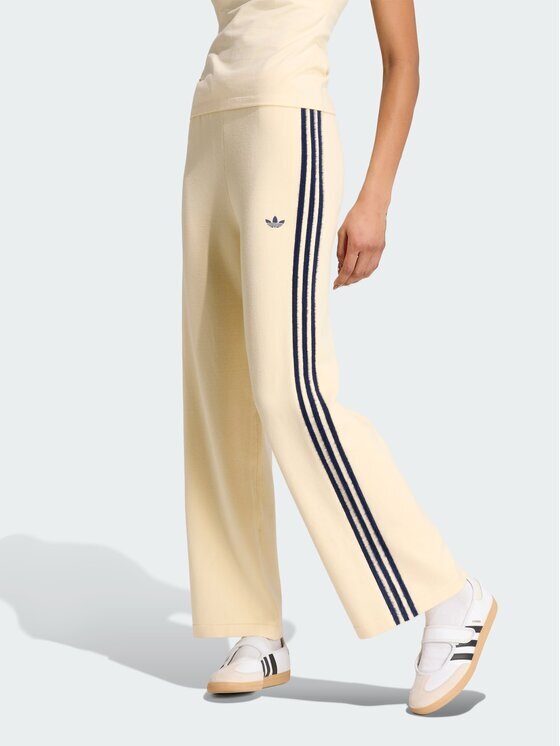 adidas Pantaloni trening Firebird KS7363 Regular Fit