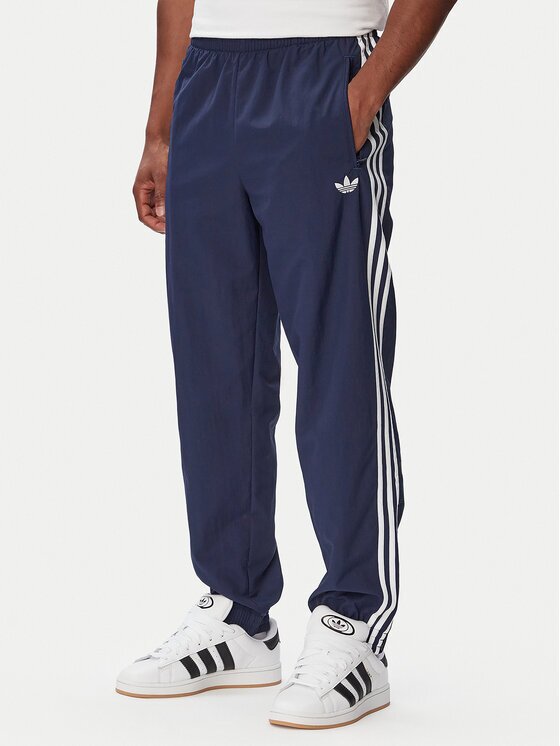 adidas Pantaloni trening Firebird Woven KE1370 Regular Fit