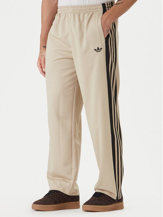 adidas Pantaloni trening KE0116 Loose Fit