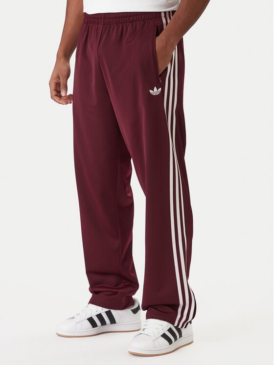 adidas Pantaloni trening KE1651 Regular Fit