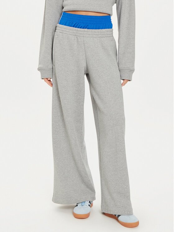 adidas Pantaloni trening Kseniaschnaider IW5670 Loose Fit
