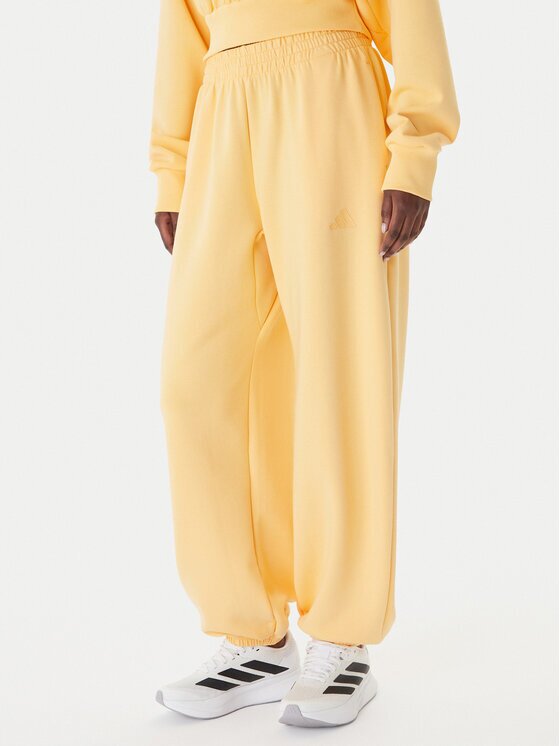adidas Pantaloni trening Soft Lux KA7020 Loose Fit
