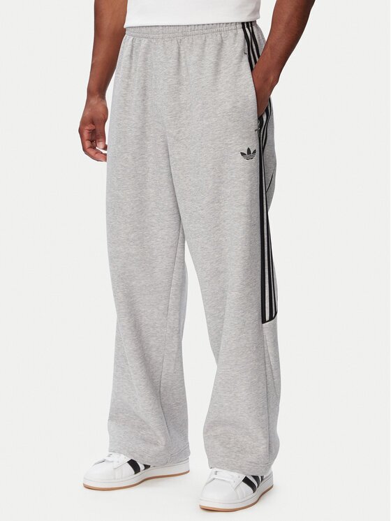 adidas Pantaloni trening Spacer Teamgeist 26 Cutline KR7073 Regular Fit