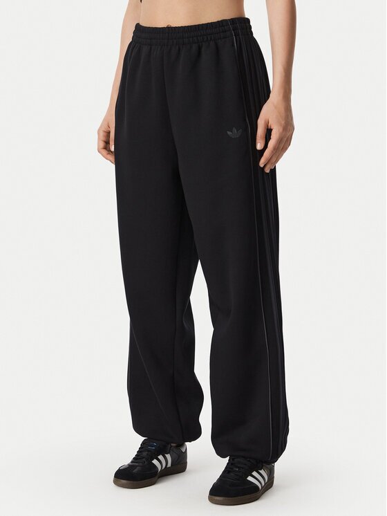 adidas Pantaloni trening Track KS4274 Regular Fit