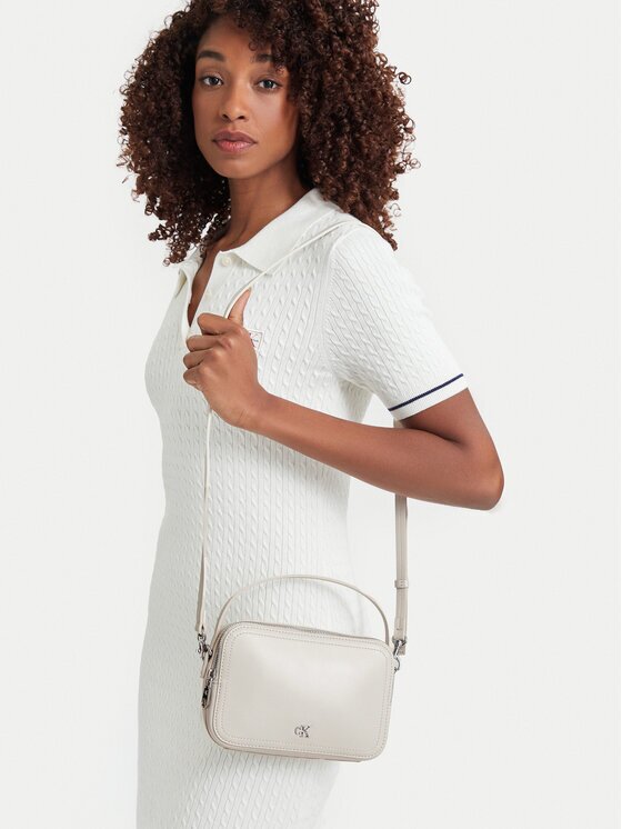 Calvin Klein Geantă Ck Hardware Camera Bag LV04F3678G