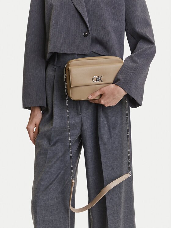 Calvin Klein Geantă Ck Pocket Camera Bag K60K613089