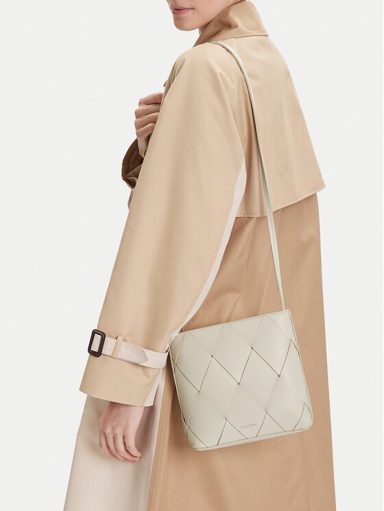Calvin Klein Geantă Ck Woven Square Crossbody K60K612991