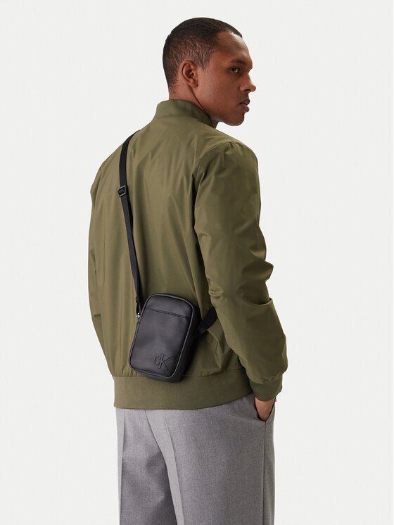 Calvin Klein Geantă crossover Bold Ck Slim Reporter LV04D3279G