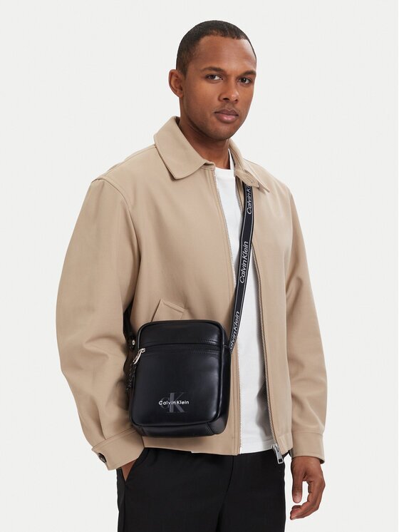 Calvin Klein Geantă crossover Bold Logo Webbing LV04D3418G