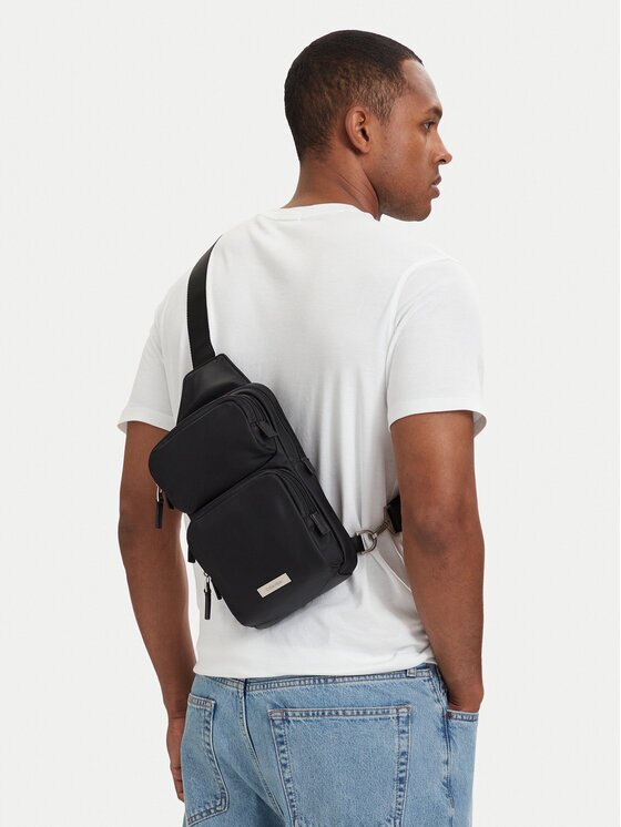 Calvin Klein Geantă crossover Clean Square LV04D3377G