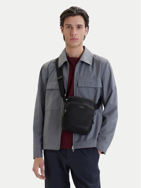 Calvin Klein Geantă crossover Raised Pocket Reporter LV04D3317G