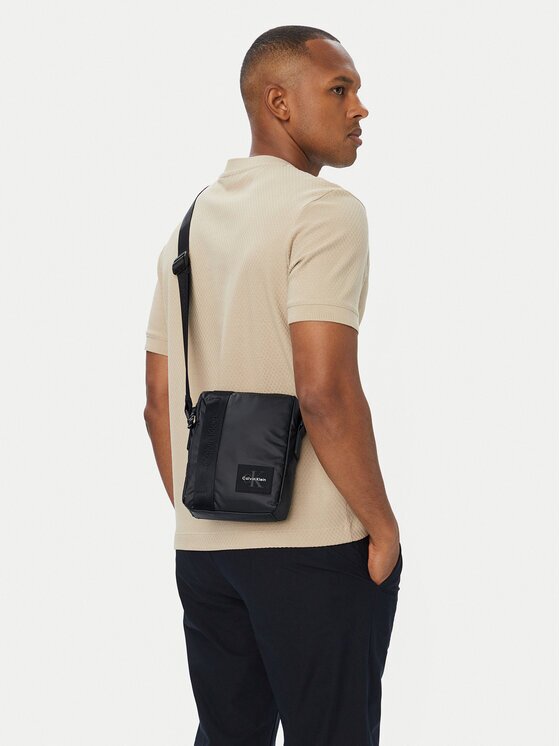 Calvin Klein Geantă crossover Rubberized Reporter LV04D3480G