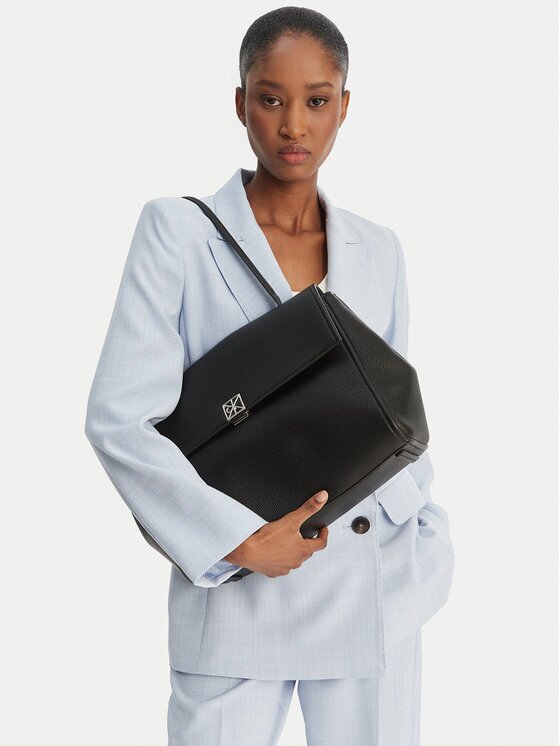 Calvin Klein Geantă Emblem Hw Pebble Satchel LV04F3494G