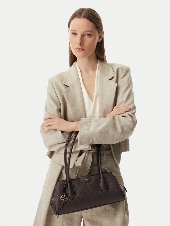 Calvin Klein Geantă Emblem Trio Pebble LV04F3743G