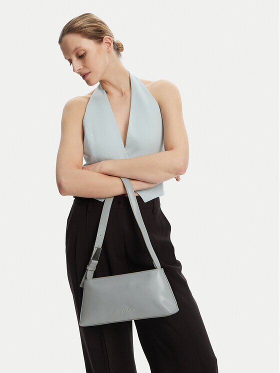 Calvin Klein Geantă Embossed Logo Shoulder Bag K60K612550