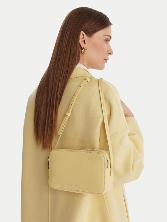 Calvin Klein Geantă Foil Logo Elongated Camera Bag LV04F3276G