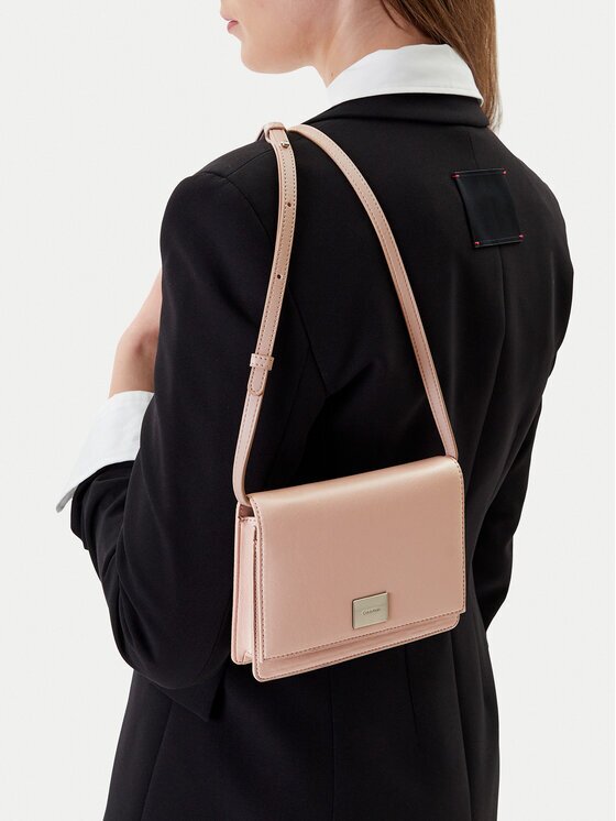 Calvin Klein Geantă Hardware Flap Crossbody K60K612967
