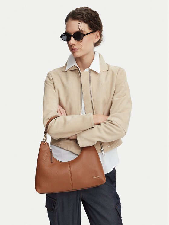 Calvin Klein Geantă Slouchy Leather Shoulder Bag LV04F3657G