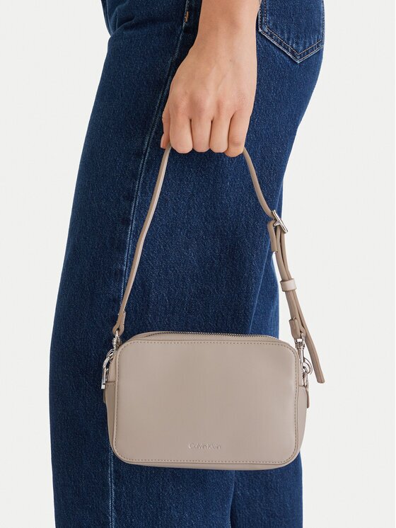 Calvin Klein Geantă Webbing Double Strap Camera Bag LV04F3165G
