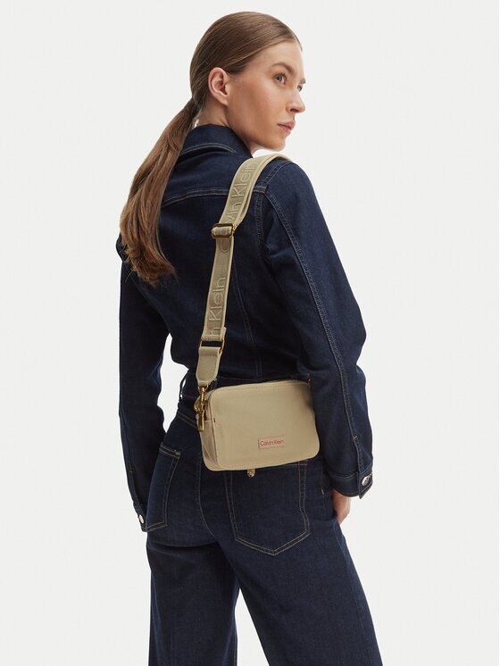 Calvin Klein Geantă Webbing Strap Canvas Camera Bag LV04F3385G