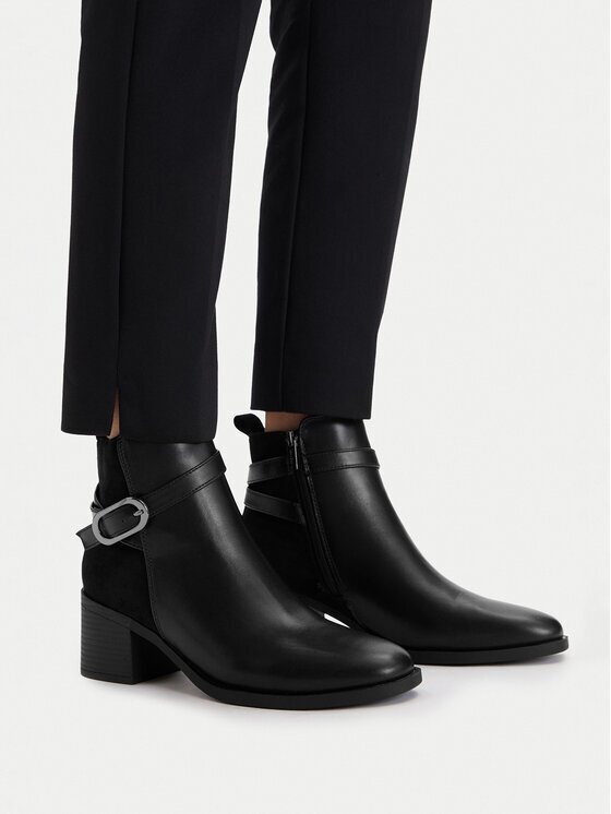 Clara Barson Botine CEO-LM32618-T11