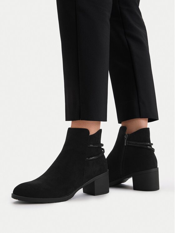 Clara Barson Botine CEO-LM9690-T21