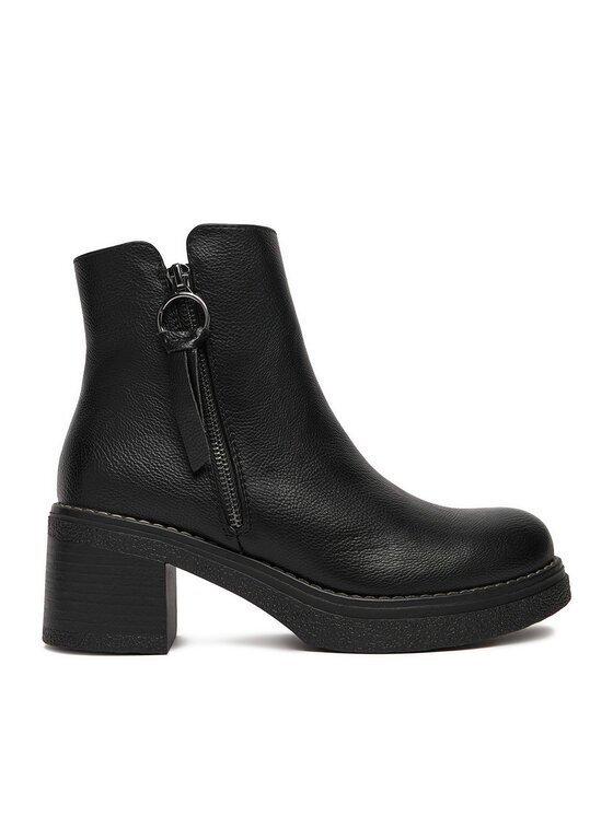 Clara Barson Botine CEO-WS6570-07