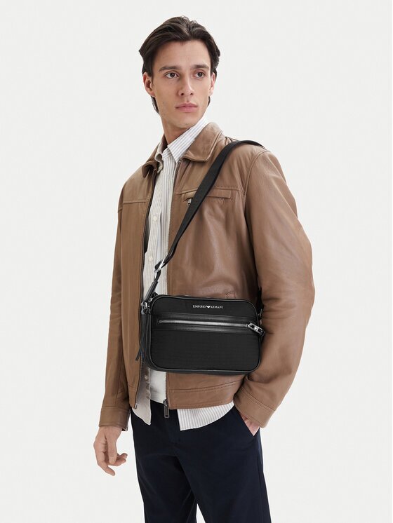 Emporio Armani Geantă EM005399 AF14637 UC001