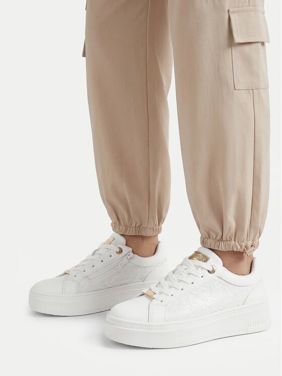 GUESS Sneakers CEO-AVO-357-018-1 Alb