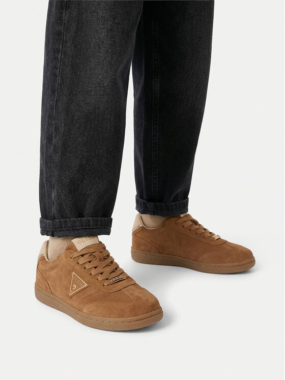 GUESS Sneakers CEO-BI12-3210-02(CH)