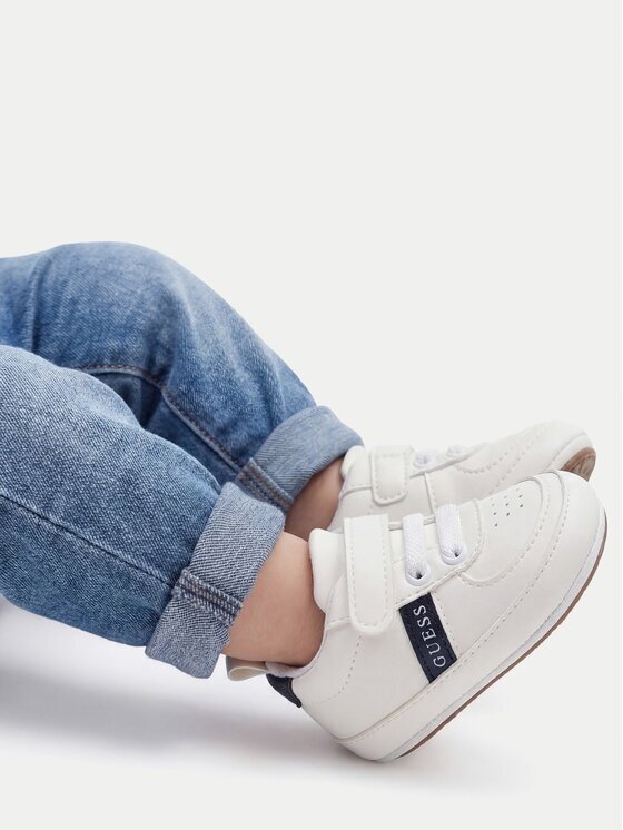 GUESS Sneakers CEO-CM250815-1